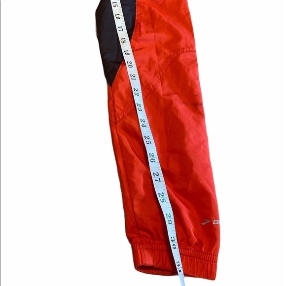 Brooks Chicago Rock n Roll Essential Race Jacket M - Picture 7 of 11